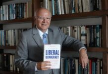 El análisis de un importante economista de El Salvador: “Si Argentina emite demasiados pesos, el Banco Central se va a quedar sin dólares”