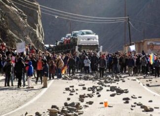 Una turista se descompensó en un micro y murió varada por los cortes de ruta en Jujuy