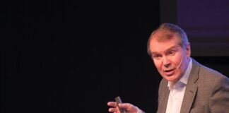 Carlos Pérez: “Estamos viendo variables económicas que corren, unas que caminan y otras que gatean”