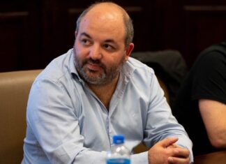 Agustín Máspoli: “El proyecto es para prohibir el juego online para menores de 18 años”