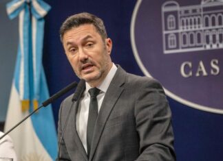 Luis Petri, sobre el comunicado que nombra a las Islas Malvinas como Falklands: “Le vamos a aplicar la máxima sanción al responsable”