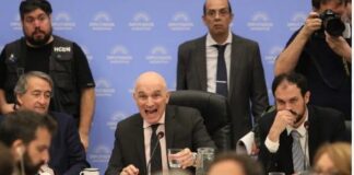 Espert, contra los gremios aeronáuticos: “Se los va a obligar a guardias mínimas para que no vuelva a ocurrir la salvajada de los últimos días”