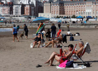 Mar del Plata registró un “récord” de turistas durante el fin de semana largo: “La gente cuida el mango, pero decide pasarla bien”