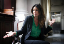 Destitución de Julieta Makintach tras el escándalo del juicio por la muerte de Diego Maradona: “Juró por sus hijos que la del teaser del documental no era ella”