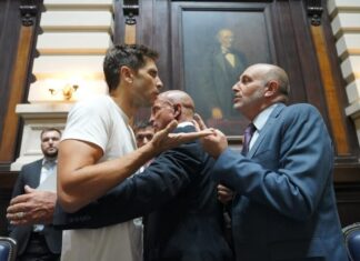 Santiago Passaglia: “Es una vergüenza lo que están haciendo con los bonaerenses de endeudarlos para repartirse cargos políticos”