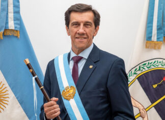 Carlos Sadir: “Con la Ley de Glaciares, se le devuelve a las provincias la autonomía de sus recursos naturales”