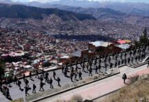 El Gobierno argentino envió ayuda humanitaria a Bolivia en medio de la crisis