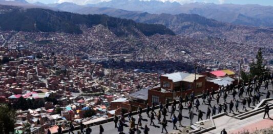 El Gobierno argentino envió ayuda humanitaria a Bolivia en medio de la crisis