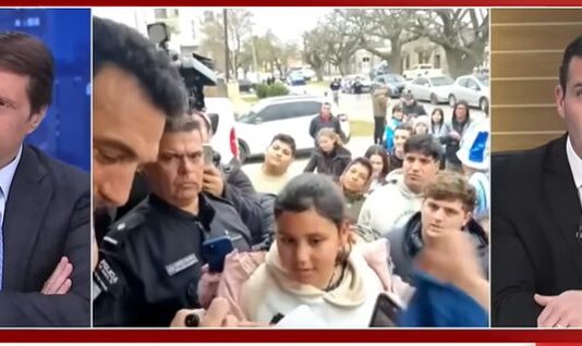 Scaloni en Pujato: Cientos de personas lo recibieron en su pueblo